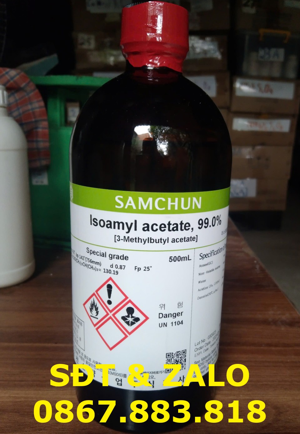 Isoamyl Acetate - C7H14O2 -2